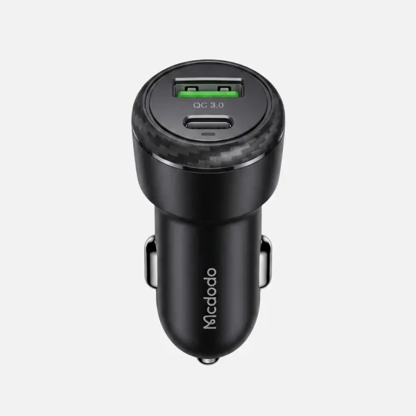 Cargador para auto Mcdodo negro de 38W con puertos USB-C y USB-A QC 3.0